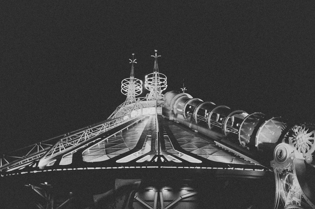 Space-Mountain.jpg